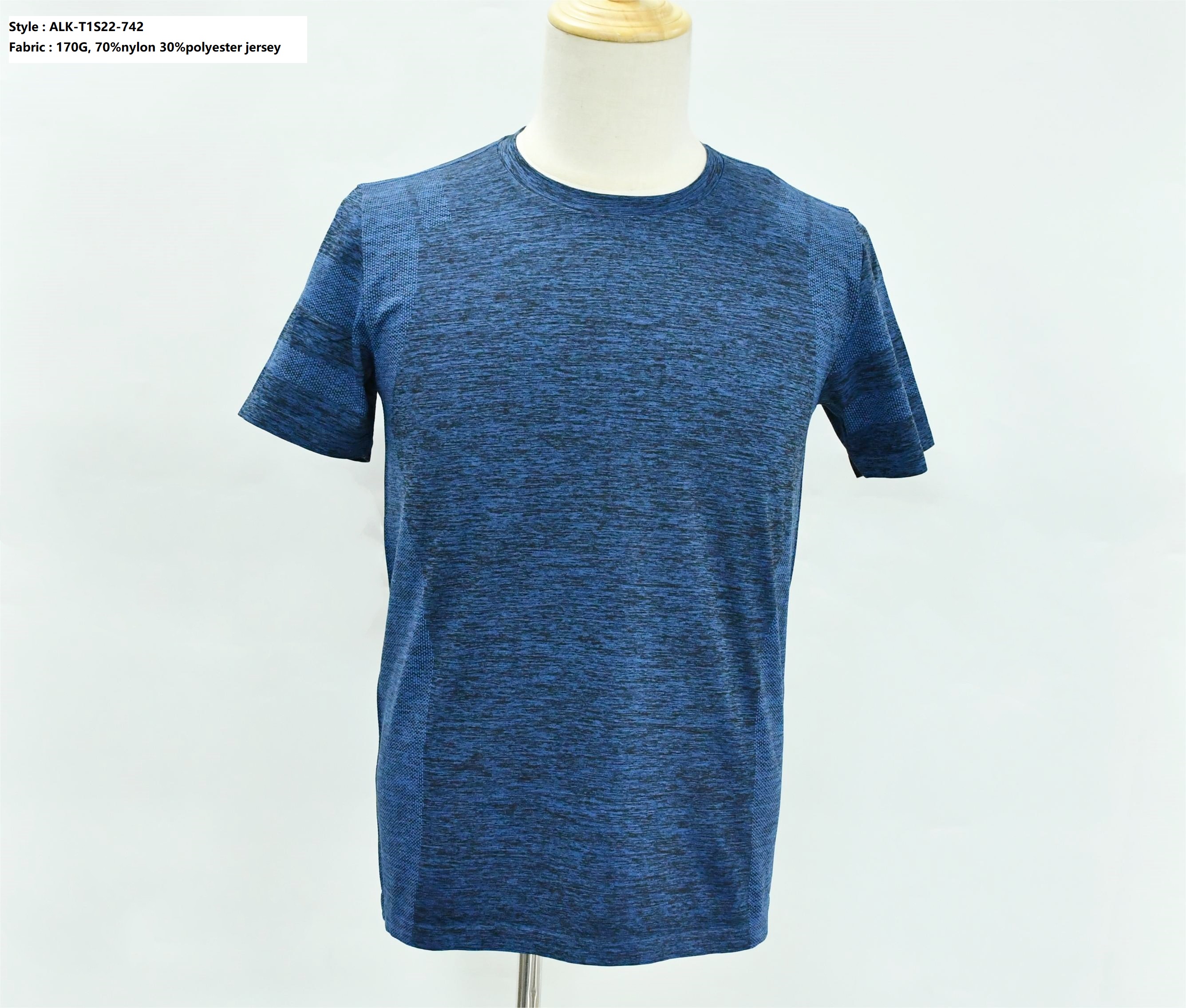 Men’s Seamless T-shirt